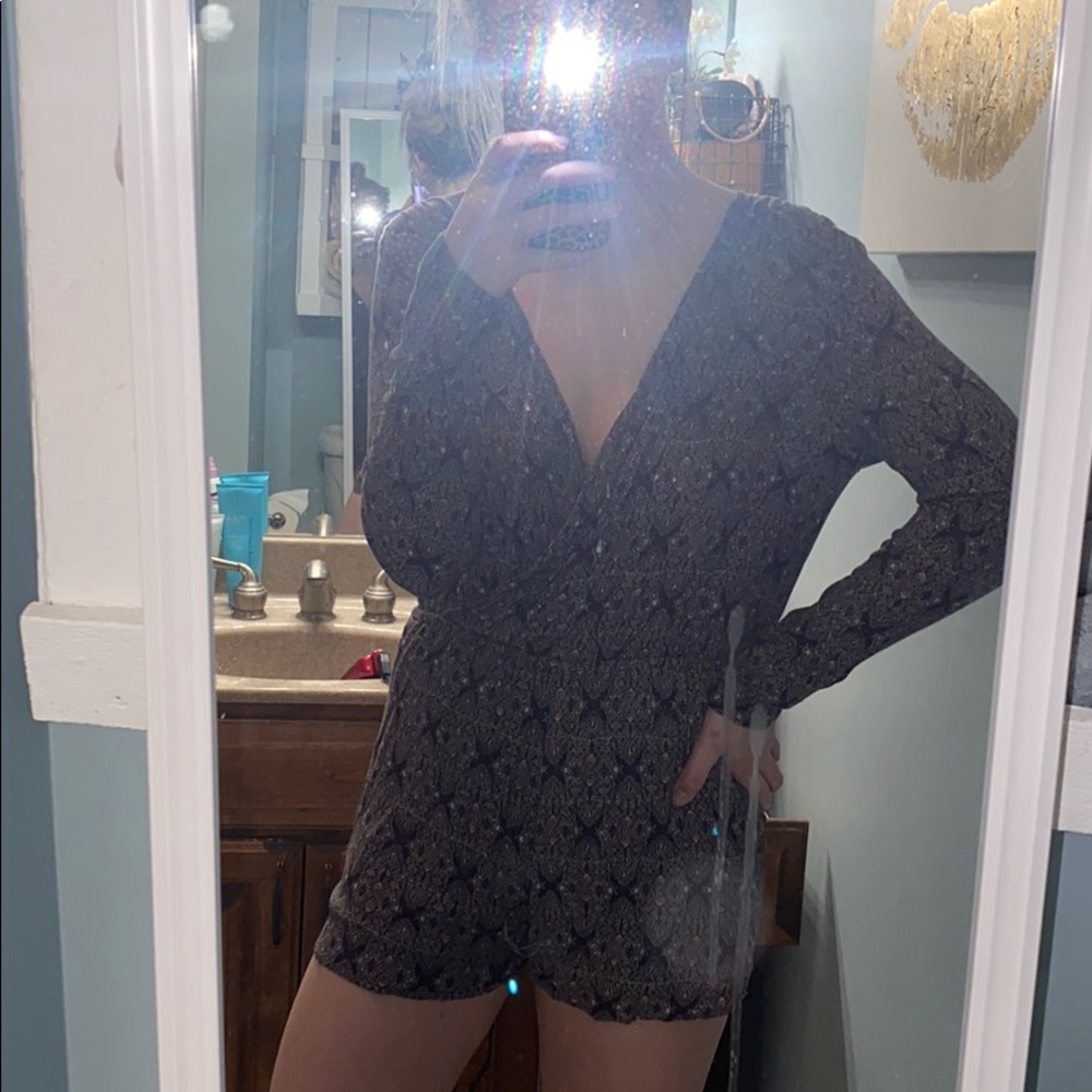 Backless Romper - Picture 7 of 9